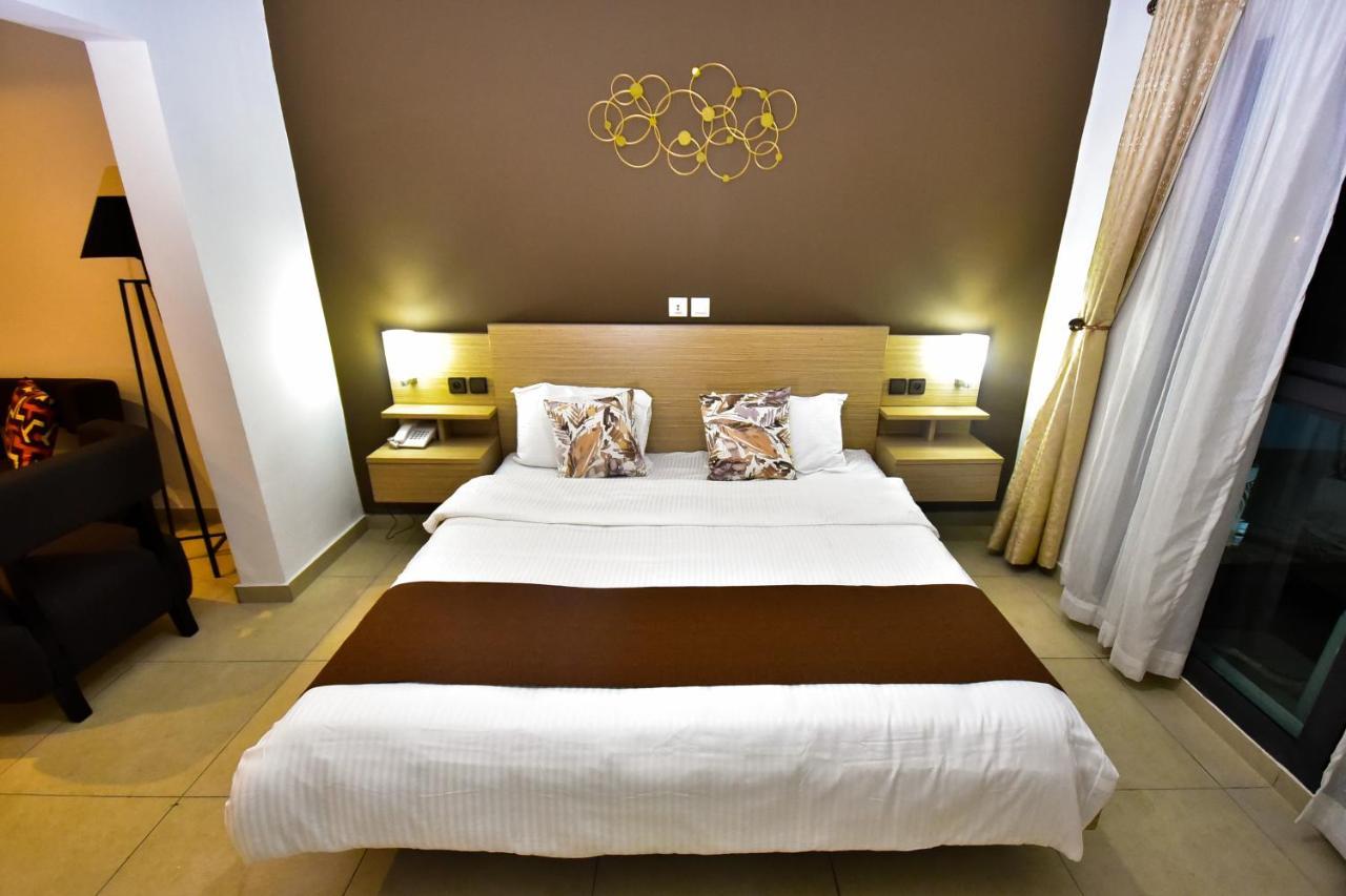Robert'S Hotel อาบีจาน ภายนอก รูปภาพ