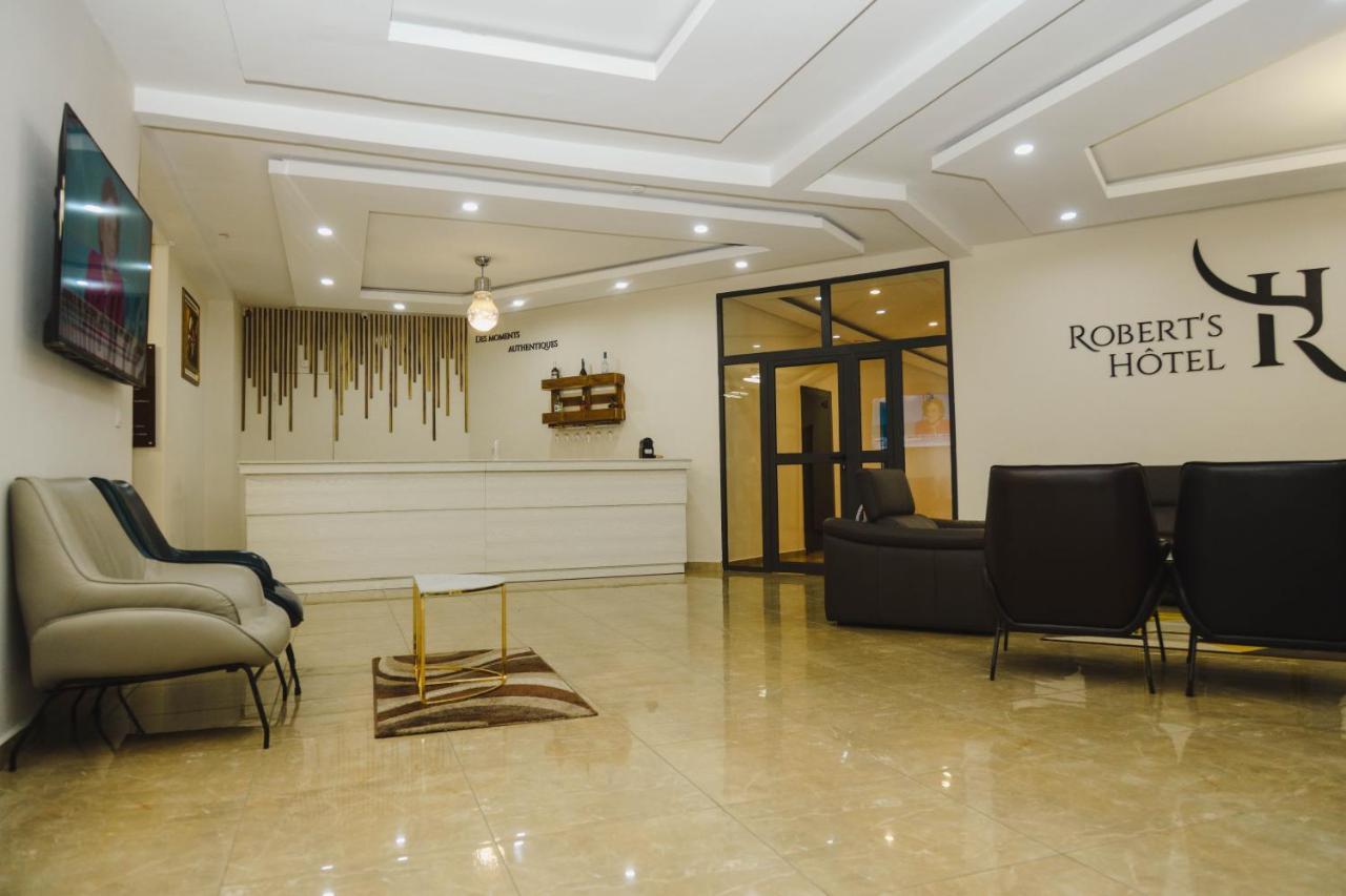 Robert'S Hotel อาบีจาน ภายนอก รูปภาพ