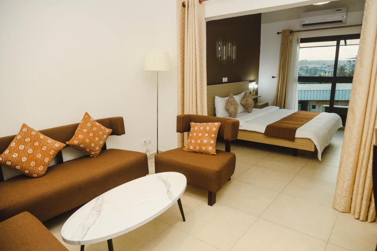 Robert'S Hotel อาบีจาน ภายนอก รูปภาพ