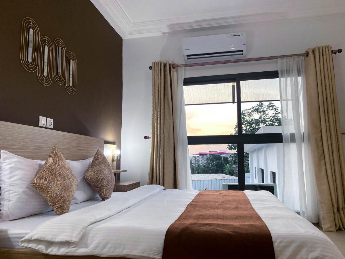 Robert'S Hotel อาบีจาน ภายนอก รูปภาพ
