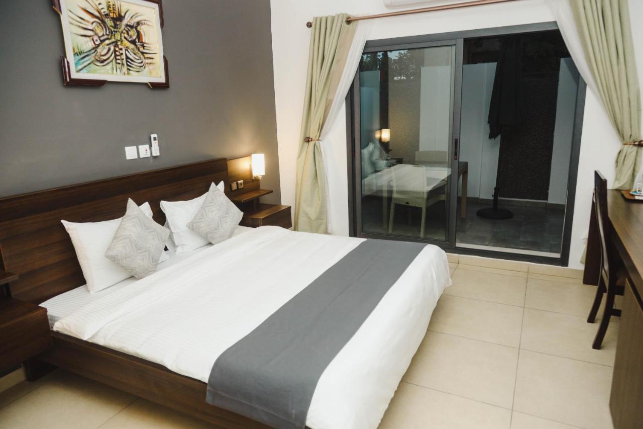 Robert'S Hotel อาบีจาน ภายนอก รูปภาพ